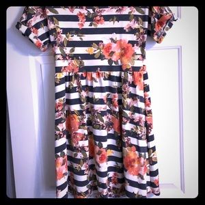 Super comfy floral and stripe dress. Open to offer